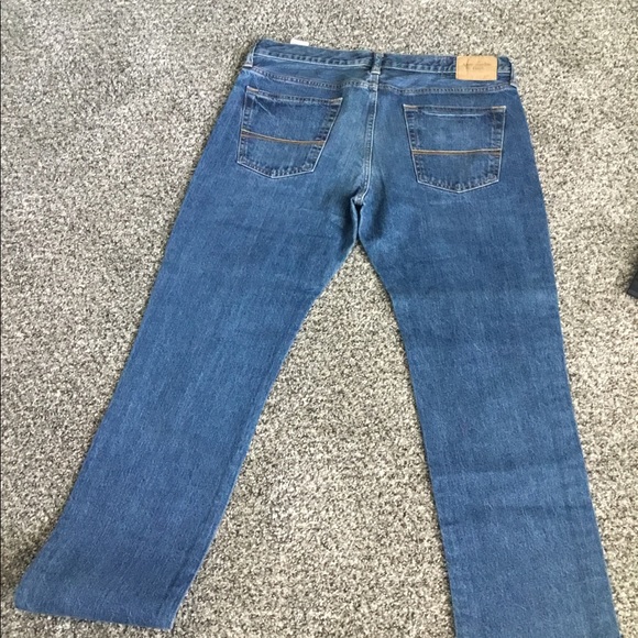 Abercrombie blue jeans - Picture 2 of 3
